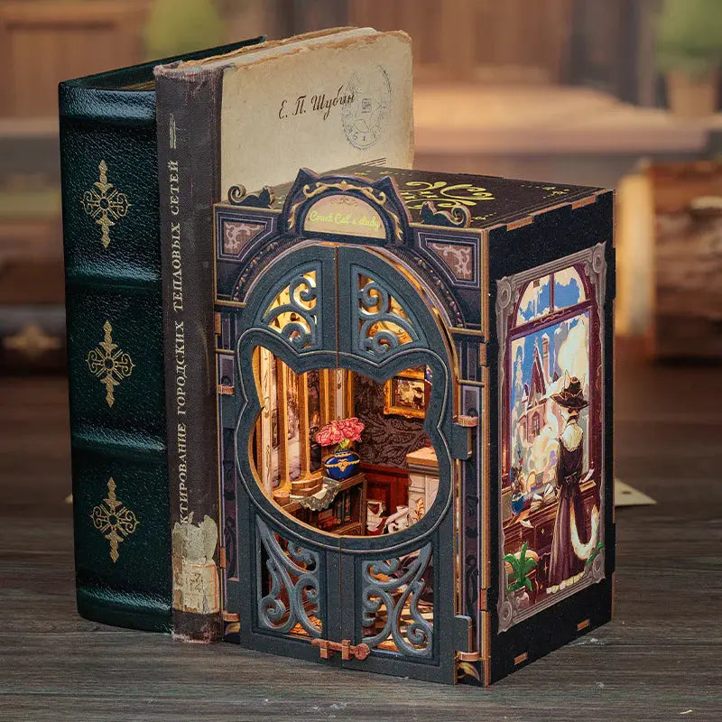 Book Nook Count Cat's Study - Crafterra