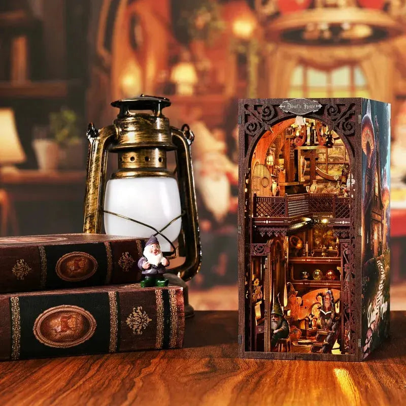 Book Nook Dwarf's House - Crafterra