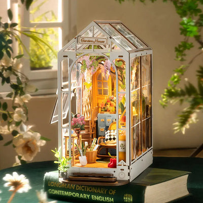 Book Nook Garden House - Crafterra