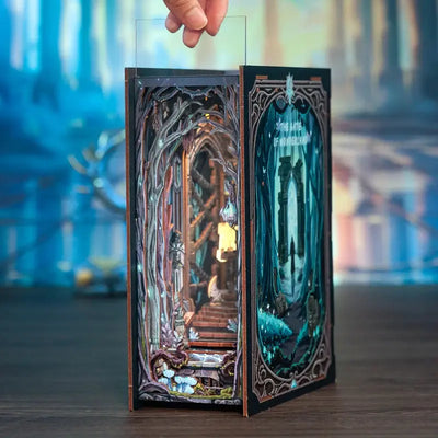 Book Nook Gate of Wonderland - Crafterra