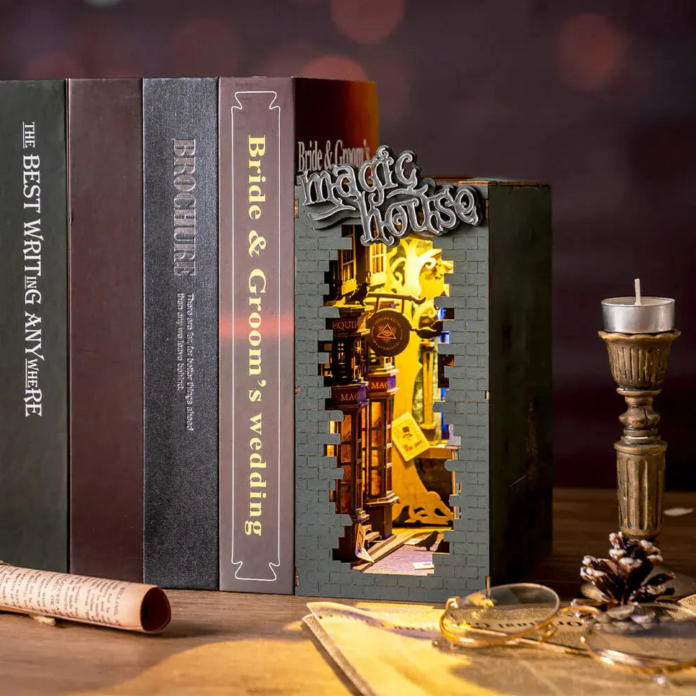 Book Nook Magic House - Crafterra