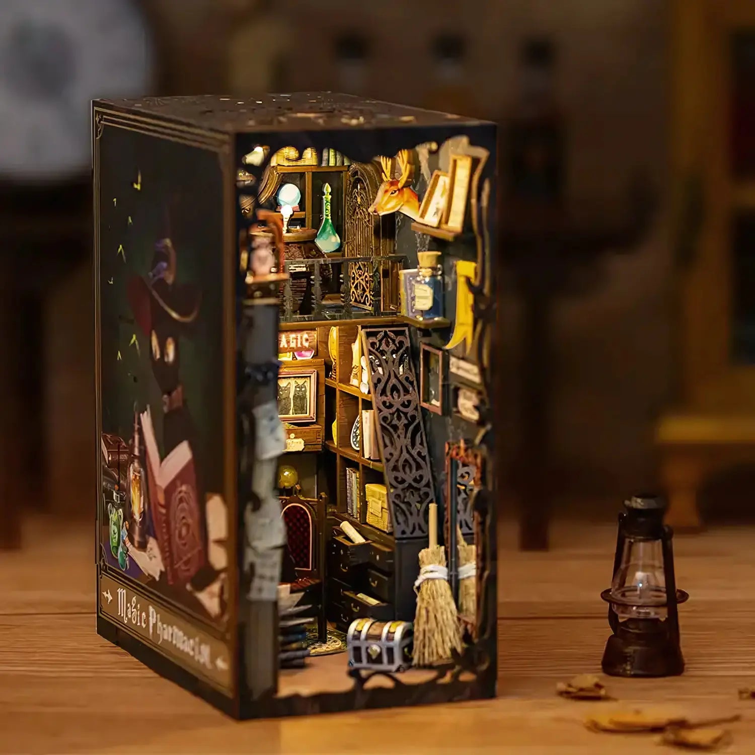 Book Nook Magic Pharmacist - Crafterra