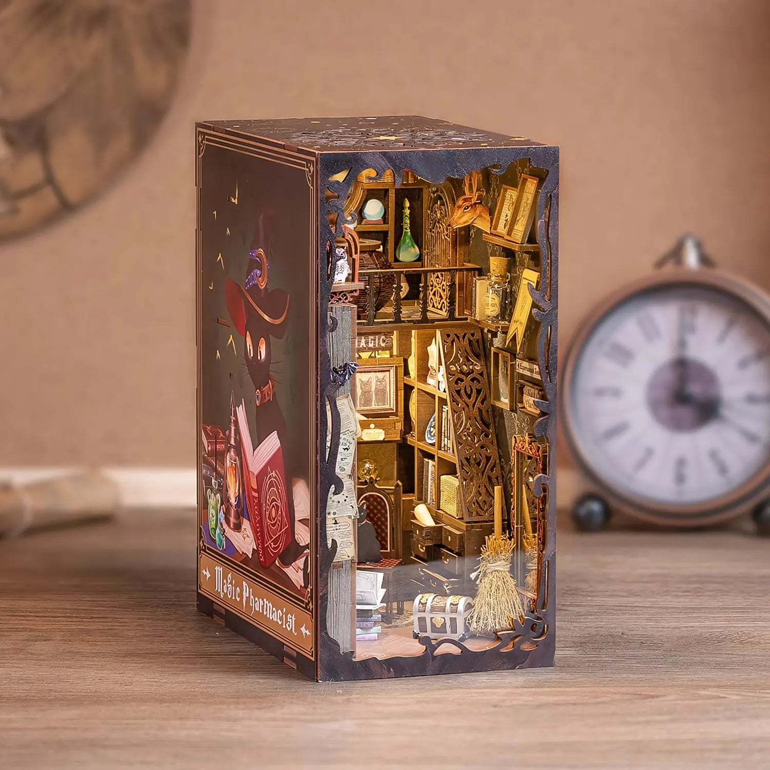 Book Nook Magic Pharmacist - Crafterra