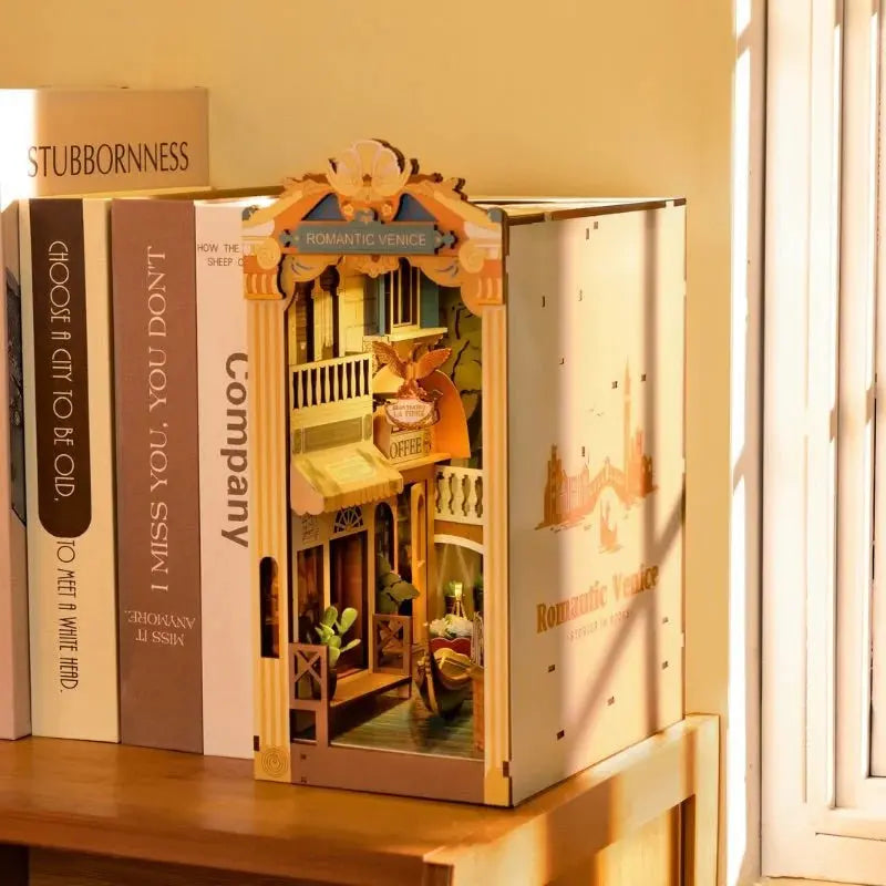 Book Nook Romantic Venice - Crafterra