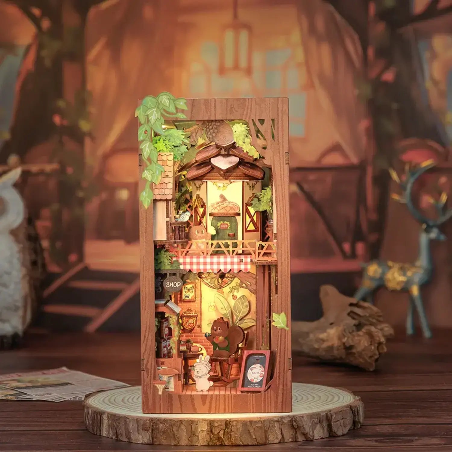 Book Nook Squirrel Collector - Crafterra