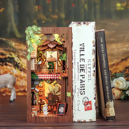 Book Nook Squirrel Collector - Crafterra