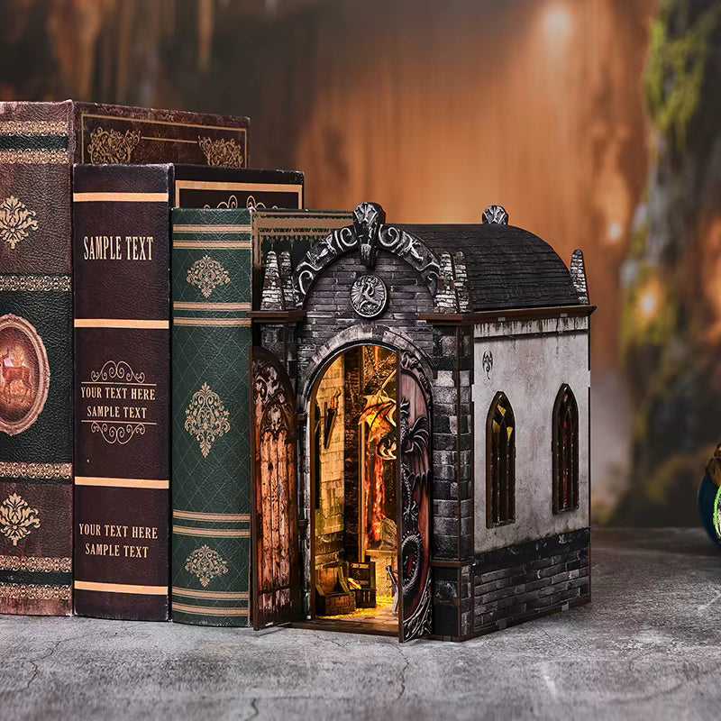 Book Nook Dragons Treasure Labyrinth