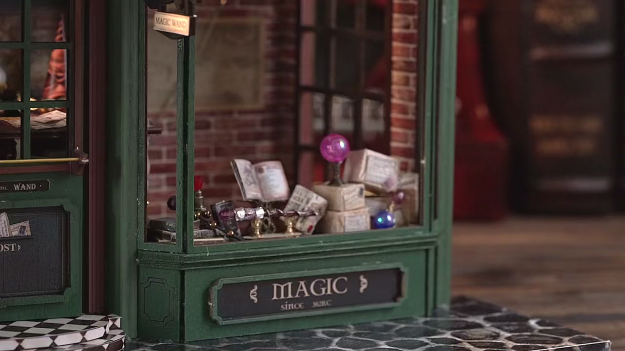 Charger la vidéo: Maison Miniature Magic Wand Shop